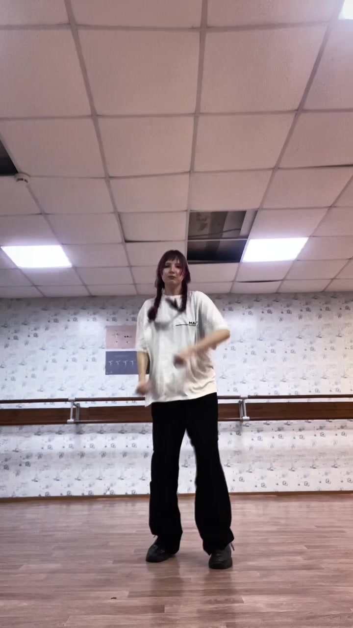 @алё [🍭💜] 7-1=0