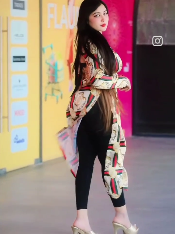 @Sitara Chaudhry (Official)