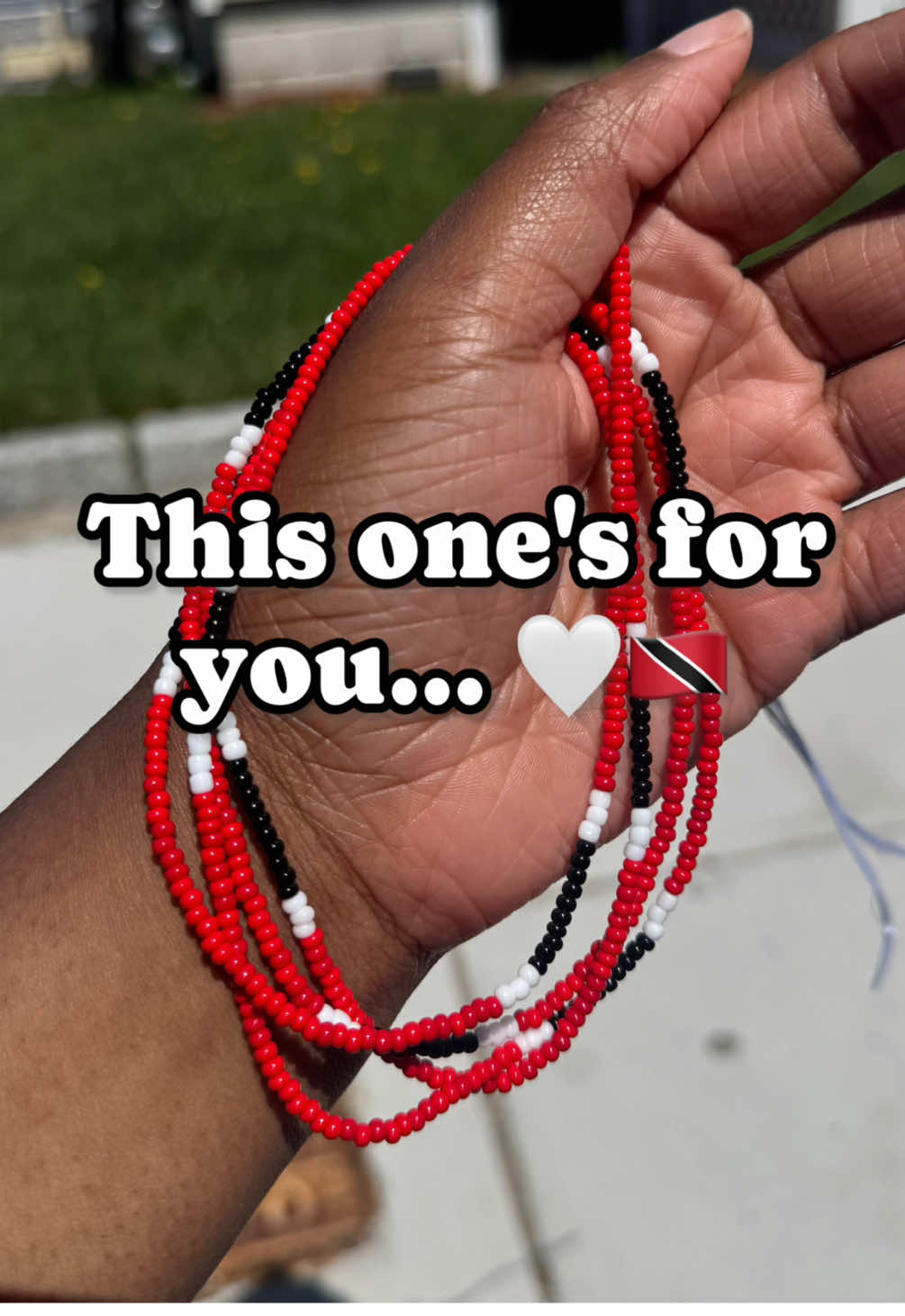 @HandmadeByAlliyah