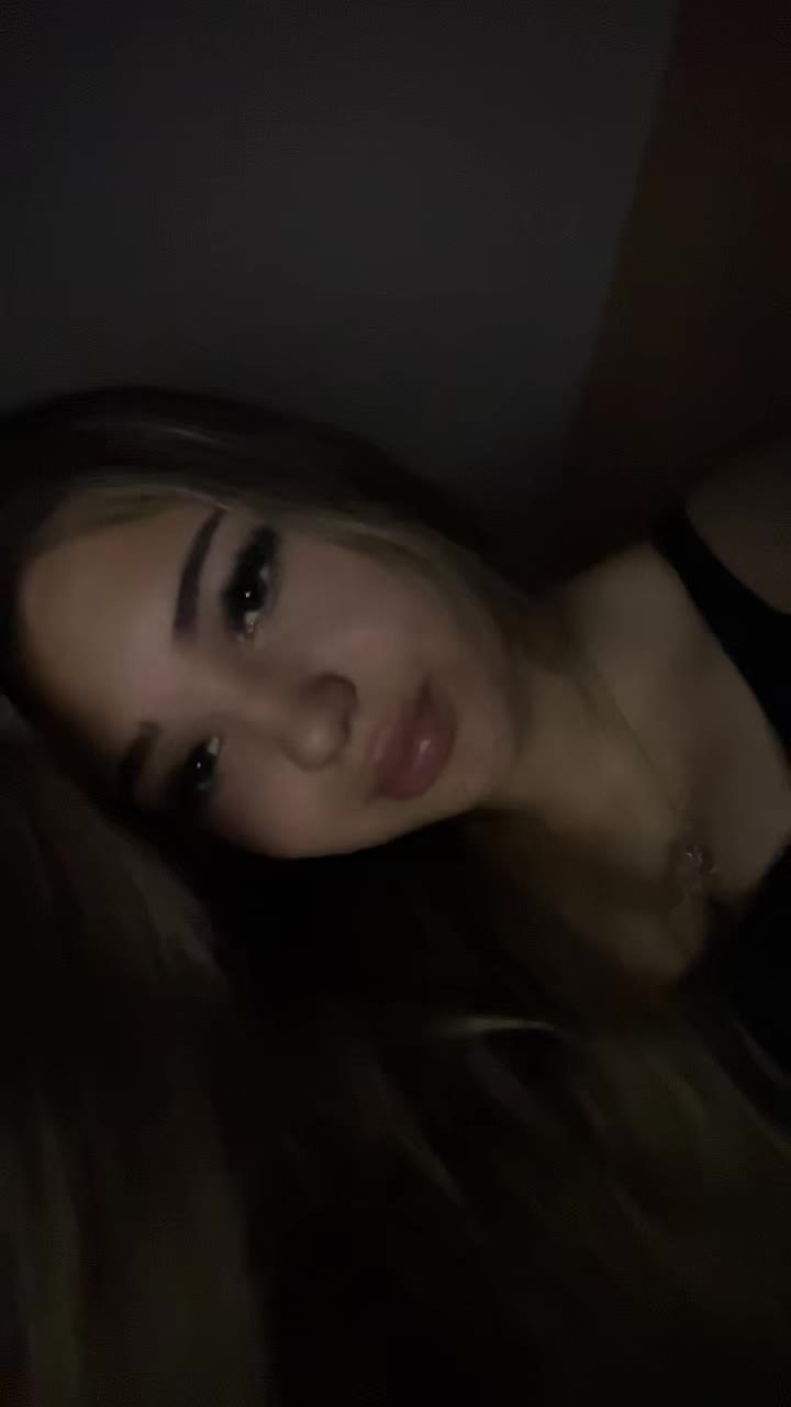 @👱🏼&zwj;♀️