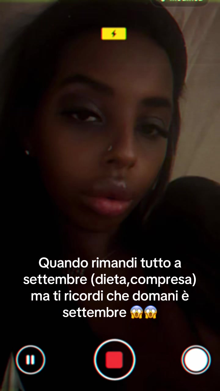 @Venere🌜🖤