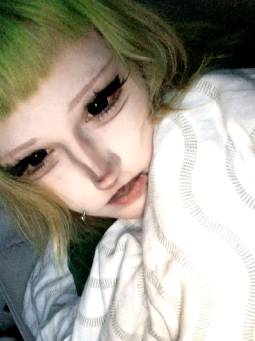 @系 д3sтruстi0n