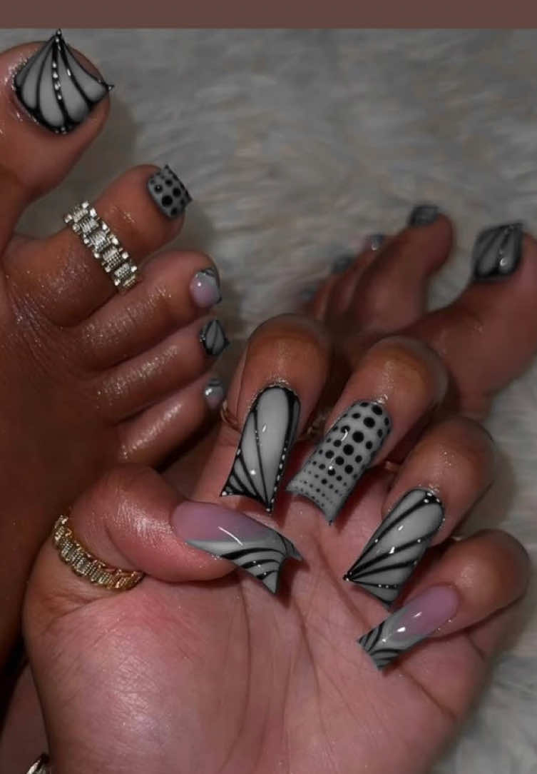 @Pretty In Nails