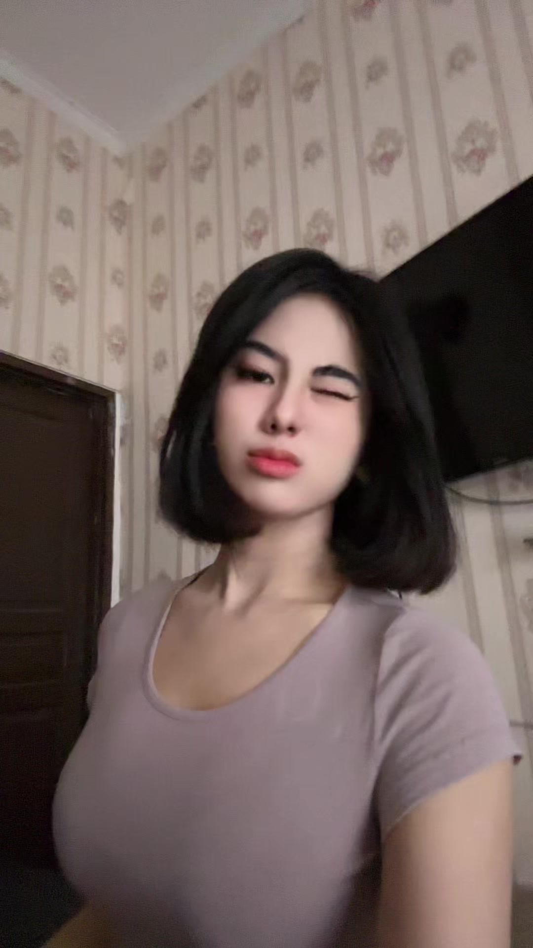 @adhia