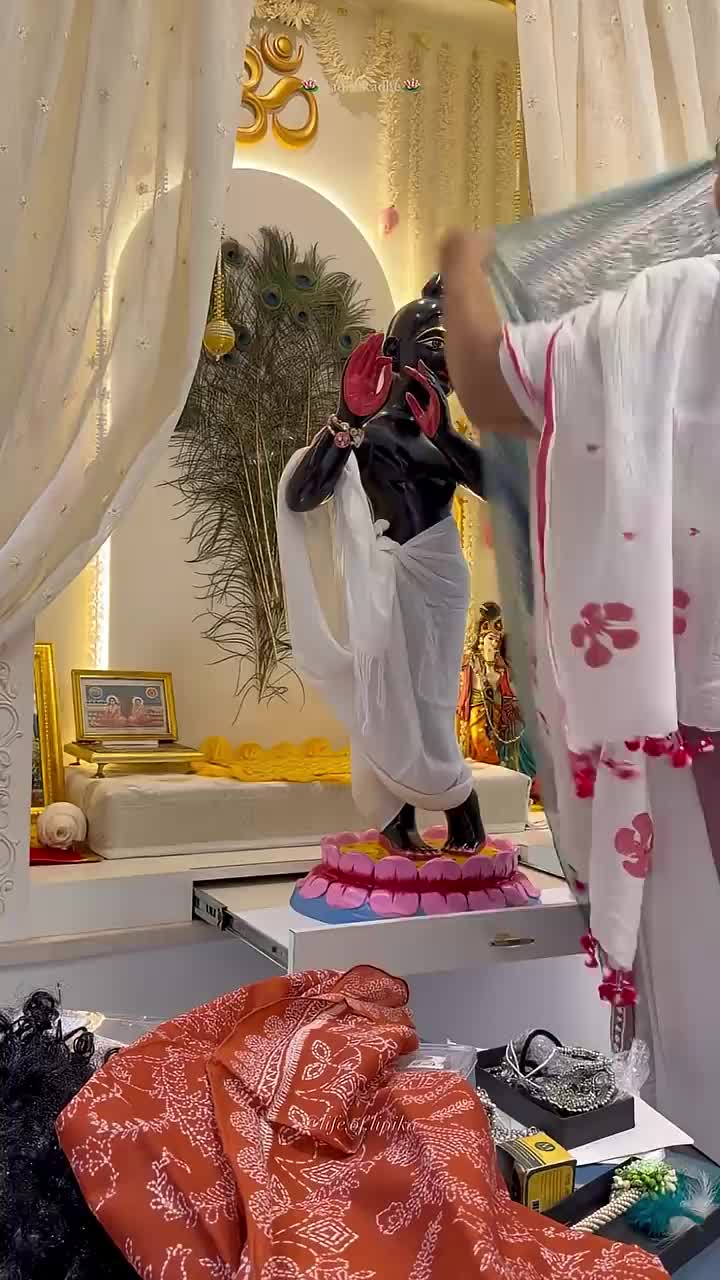 @R RIPONMAJUMDAR