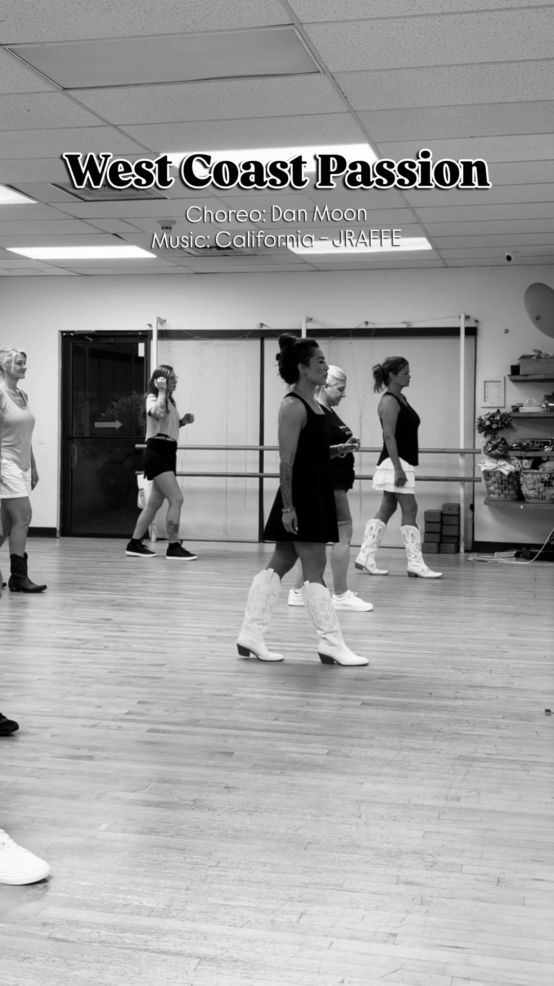 @Silver Line Social Dance