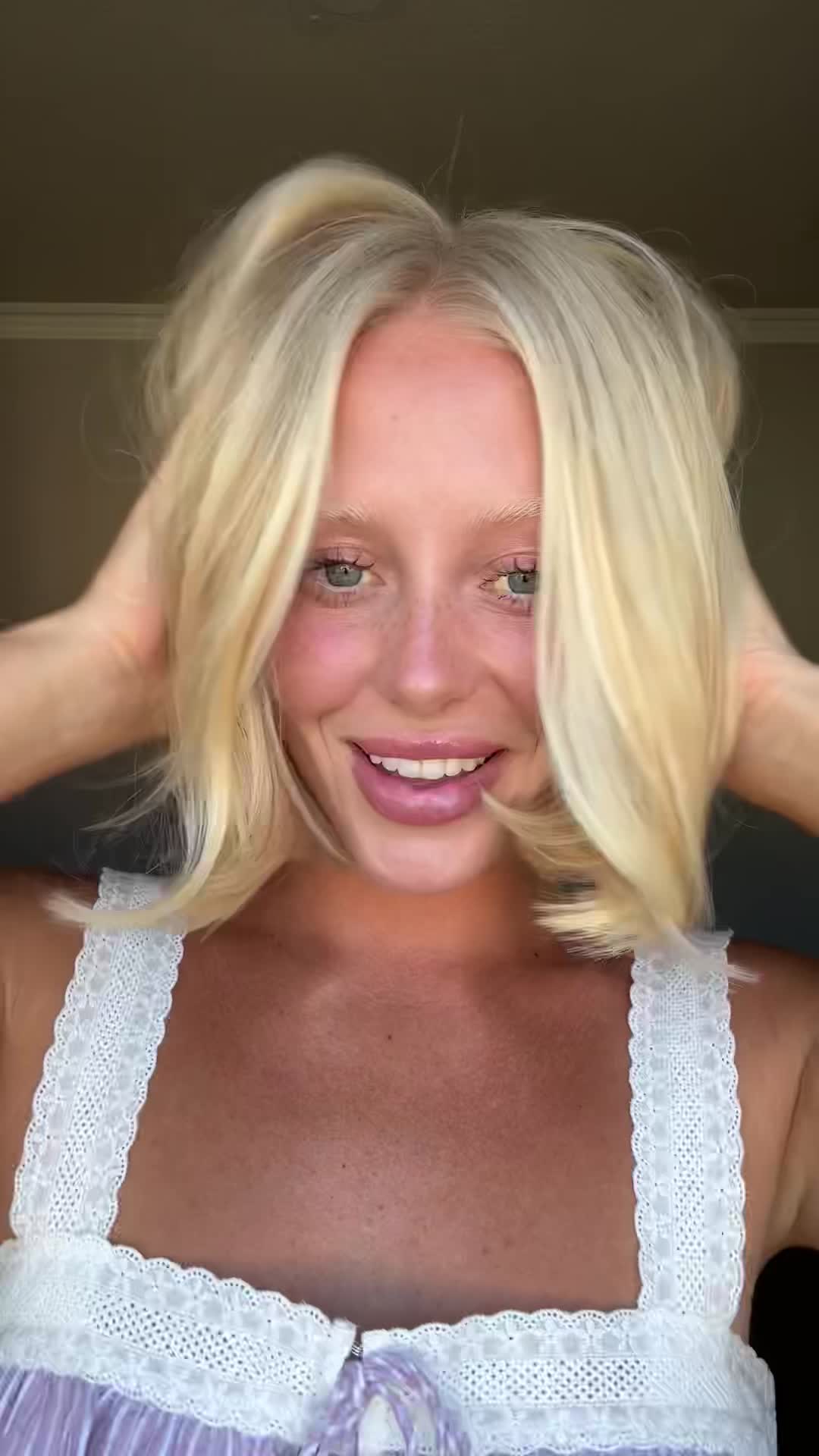 @Jacqueline Capri