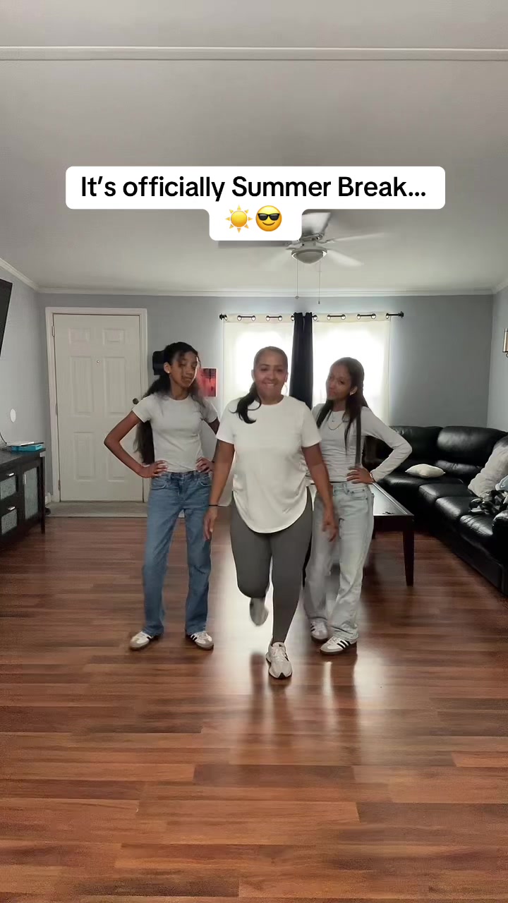 @LifeWithTheMunoz