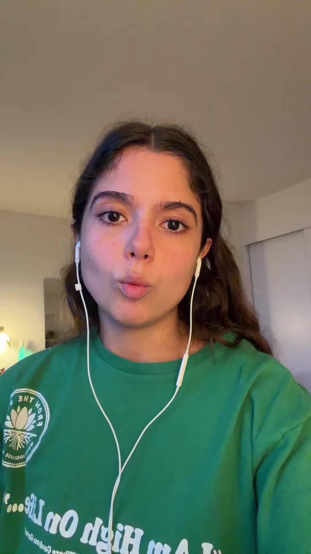 @chloeforero
