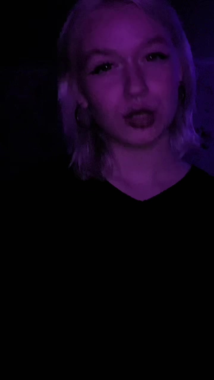 @Кью