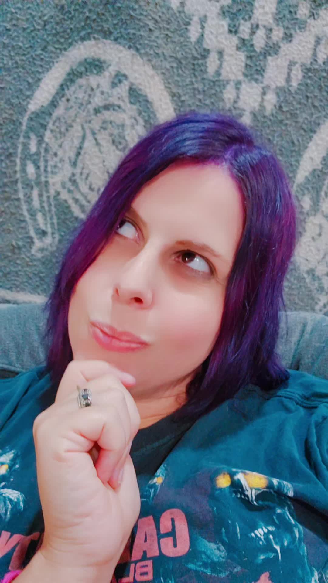 @captivegirl