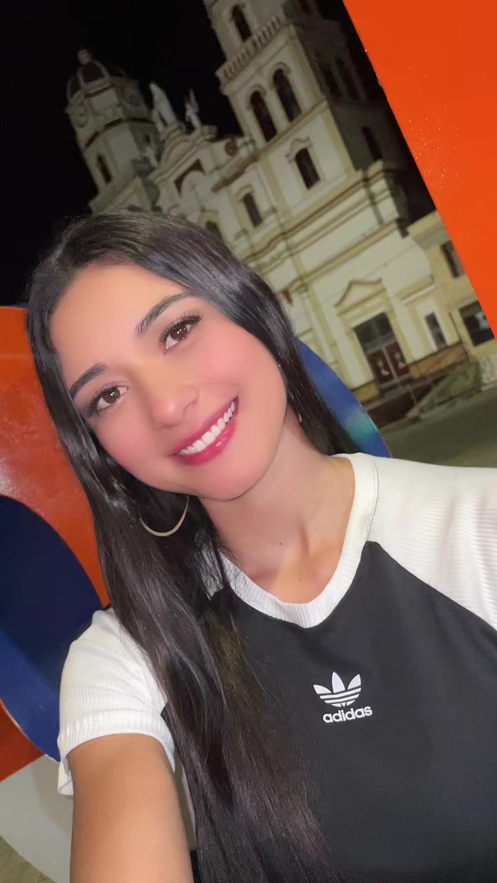 @Tatiana Arias🩷👑