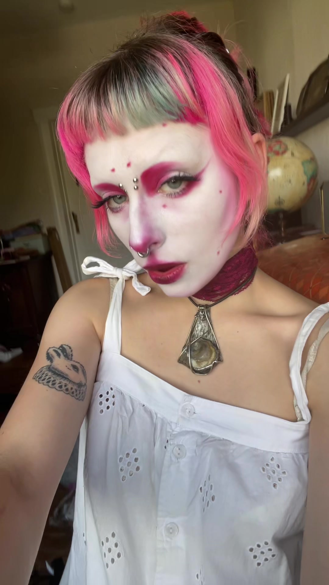 @weirdlywelldressed