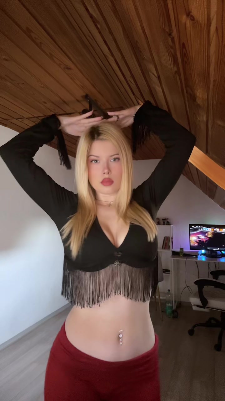 @Anna Rosé
