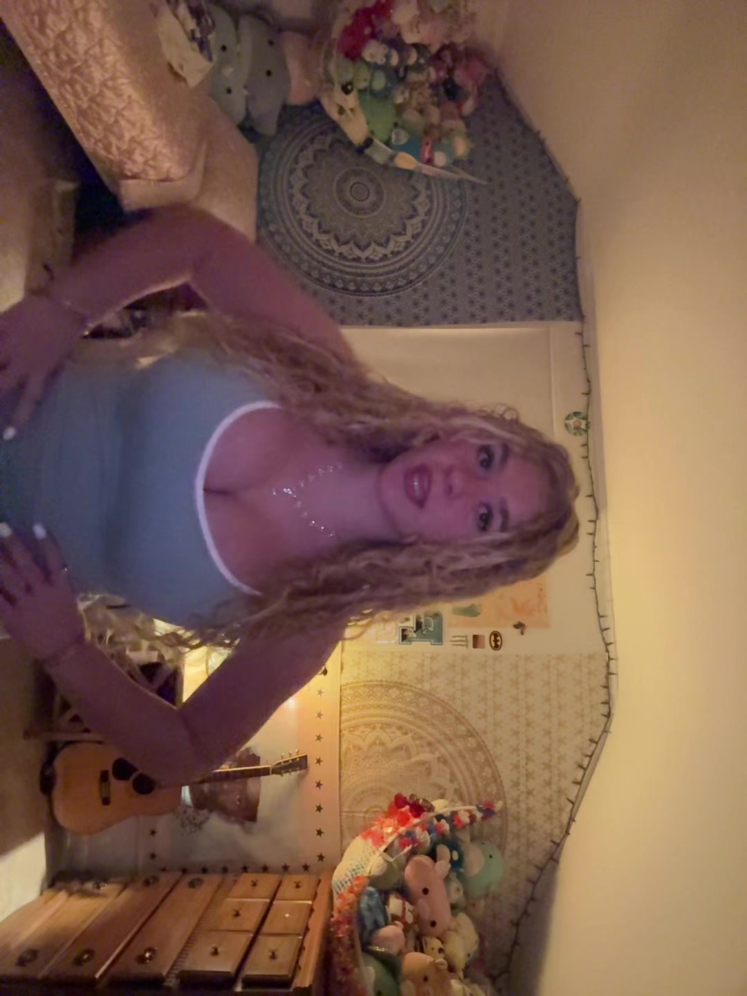 @izzy_swimss