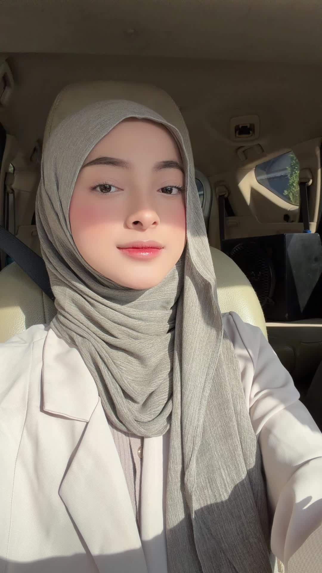 @intanmlna