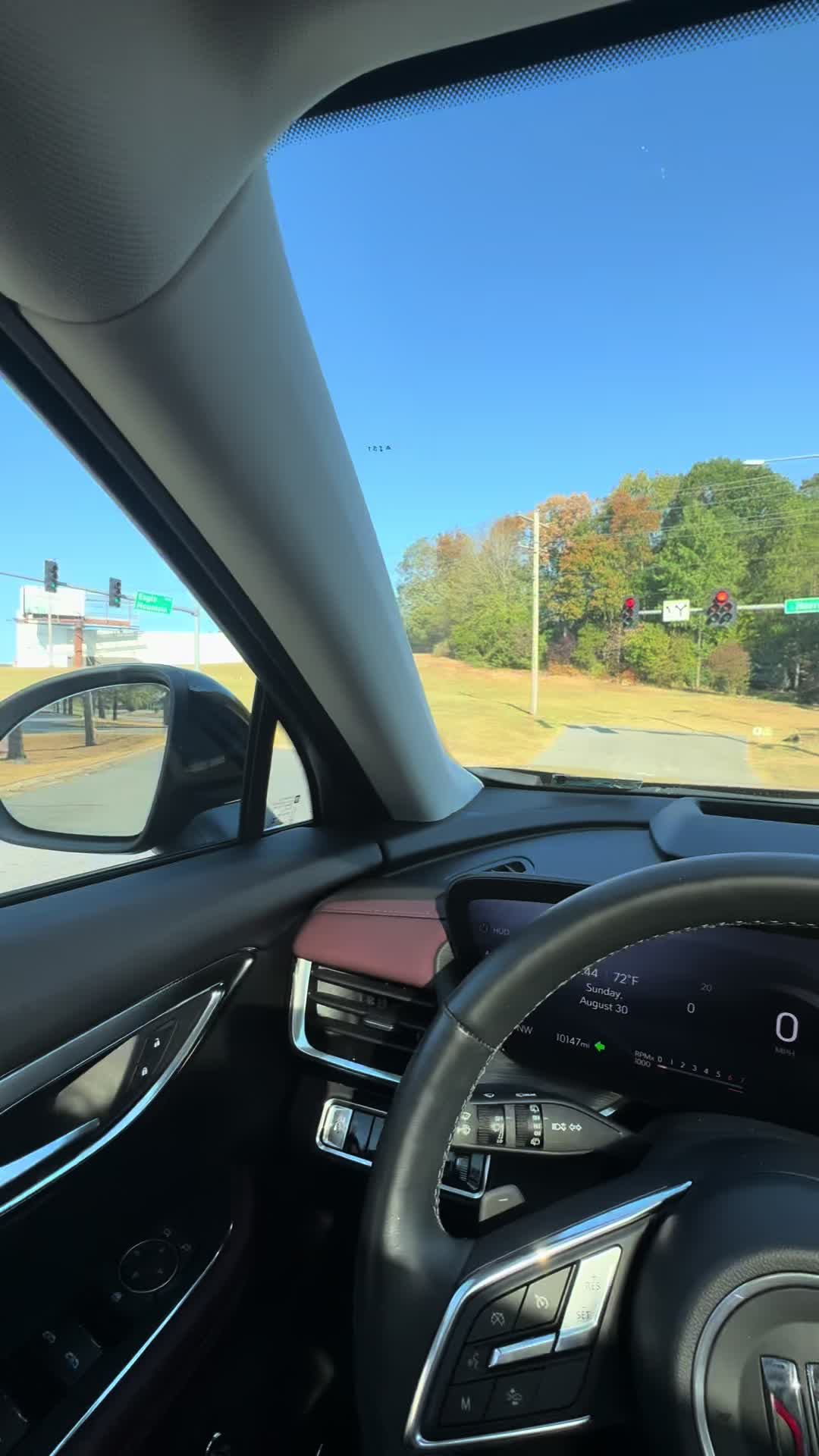 @Leigh_Poe