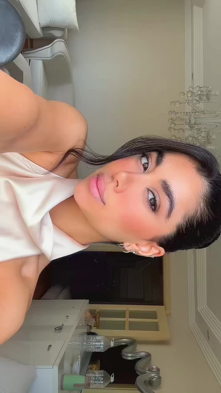 @roozhiina