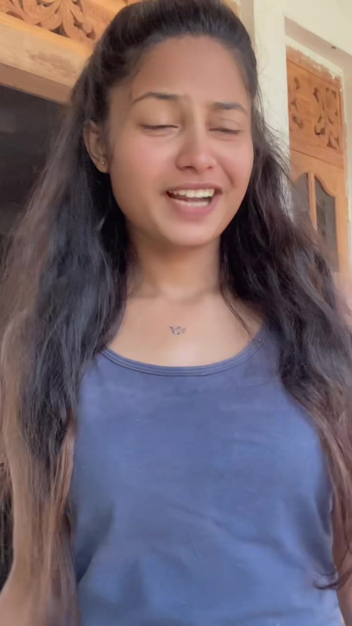 @ℒ𝒶𝓋𝒶 𝒢𝒾𝓇𝓁 🦄❤️🔥💋