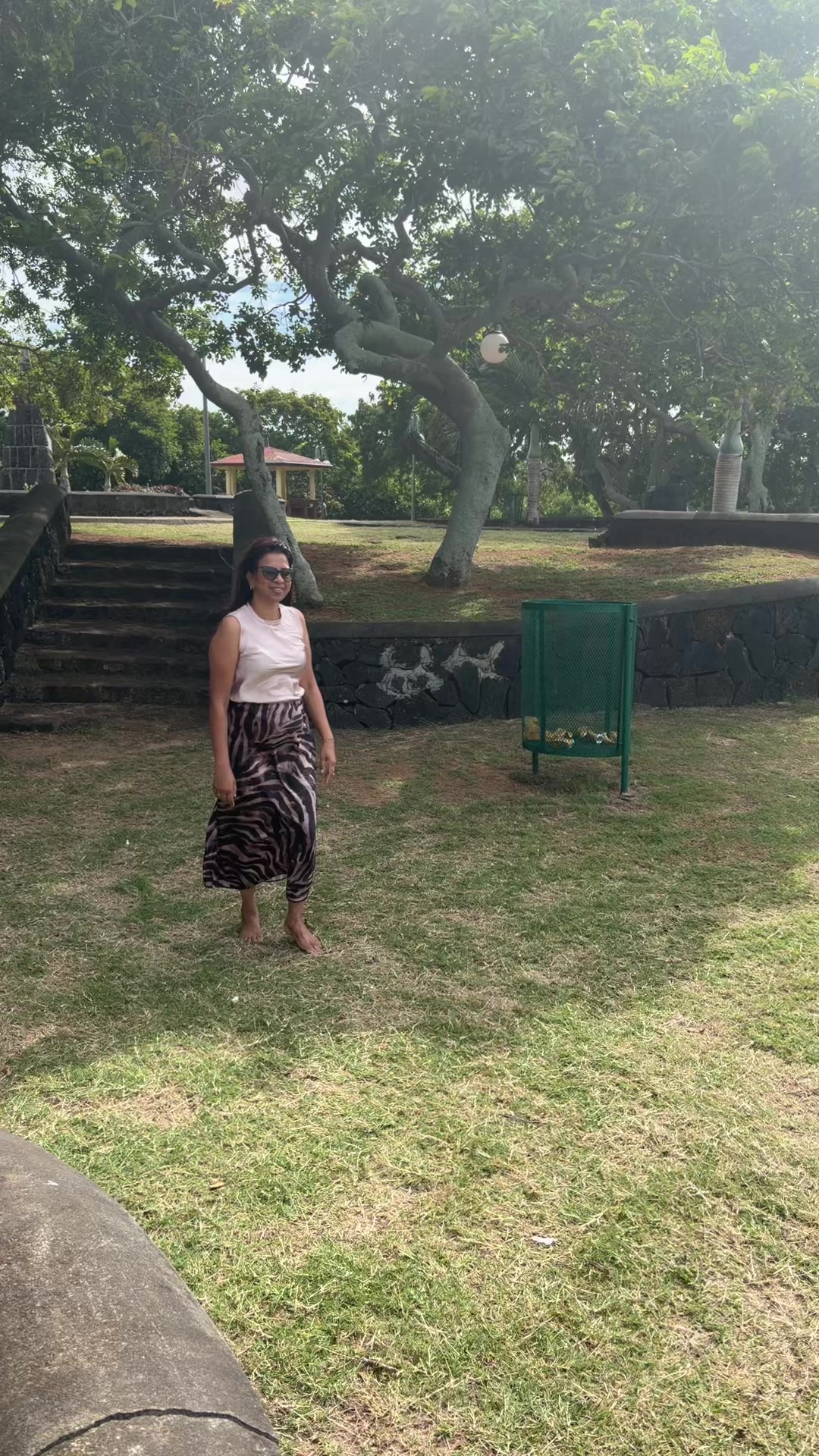 @SIMRAN 🇲🇺