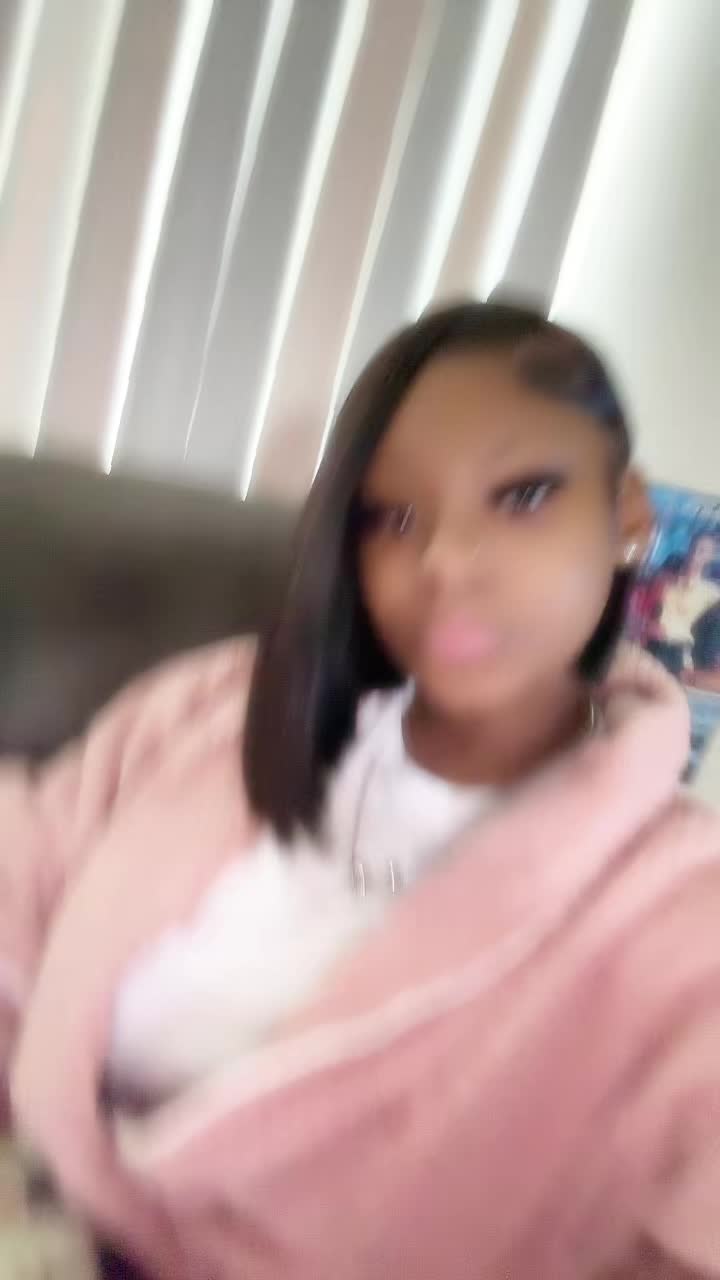 @🫦