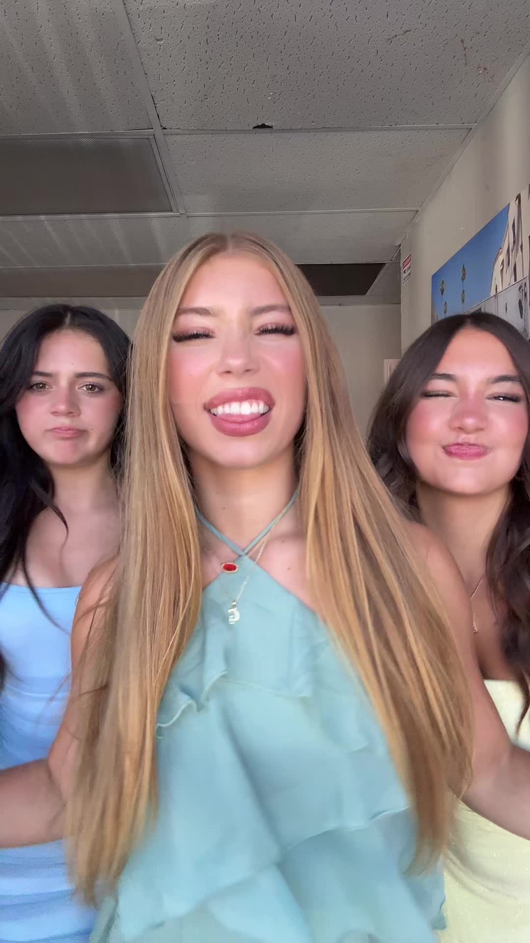 @Nayeli ✝️
