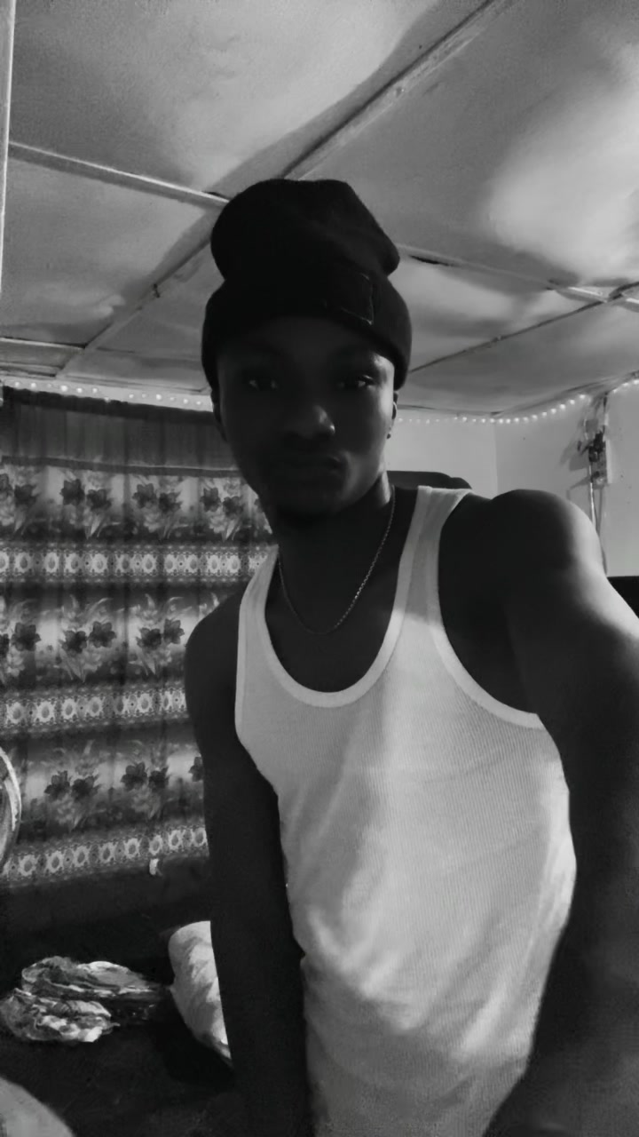 @Call me-Man-Boi 🦅💯🇬🇳 🇱🇷