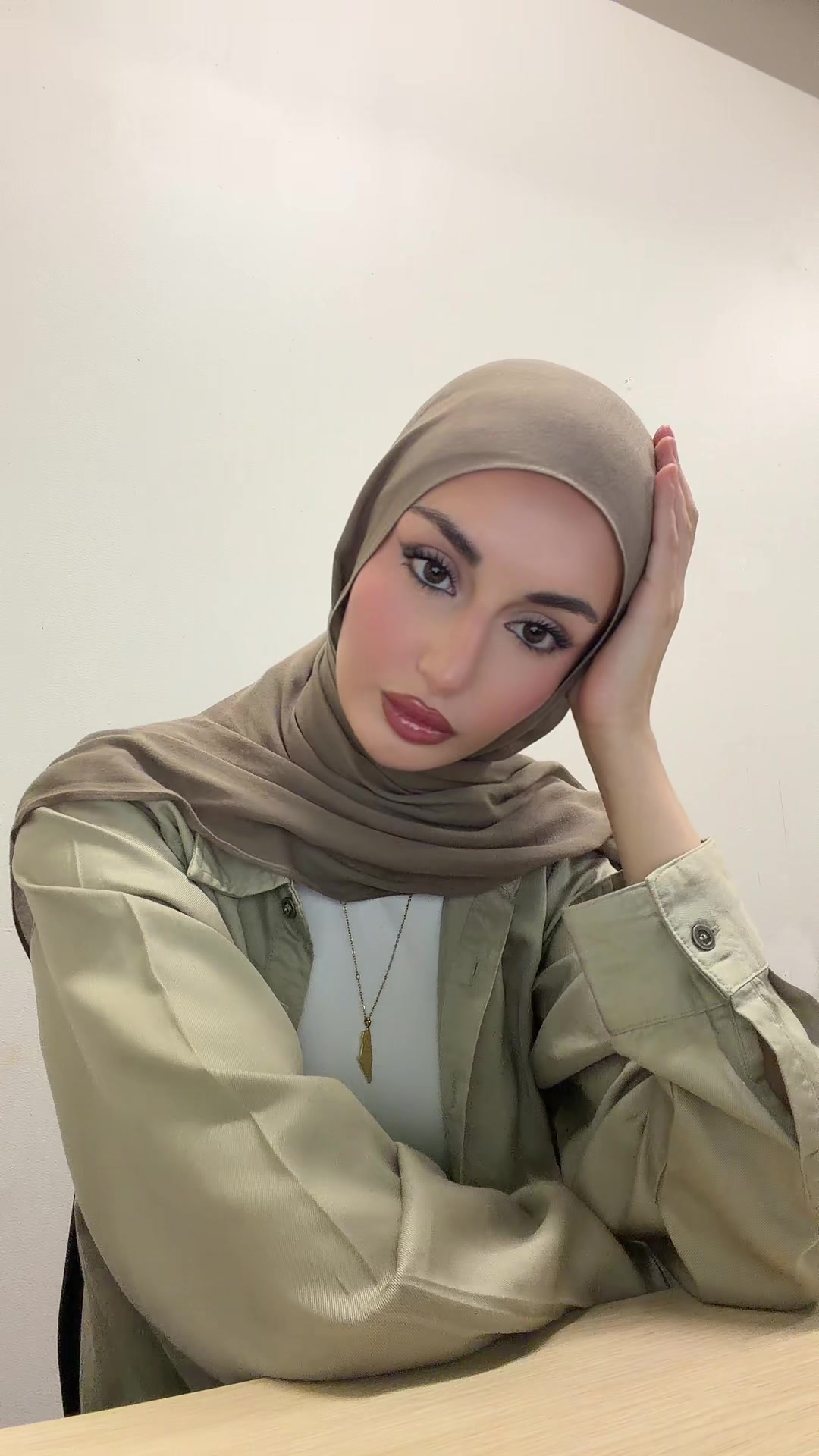 @لانا