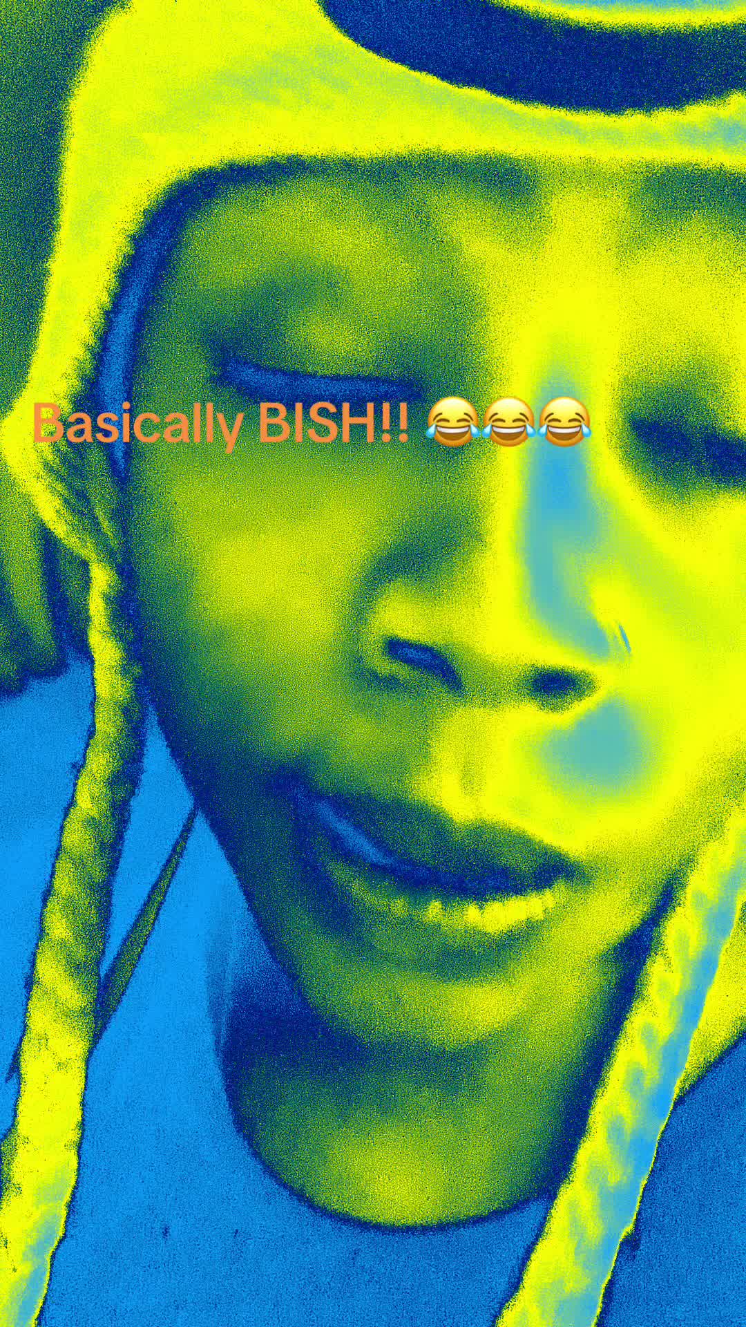 @pinky_am 🏳️&zwj;🌈 lesbian