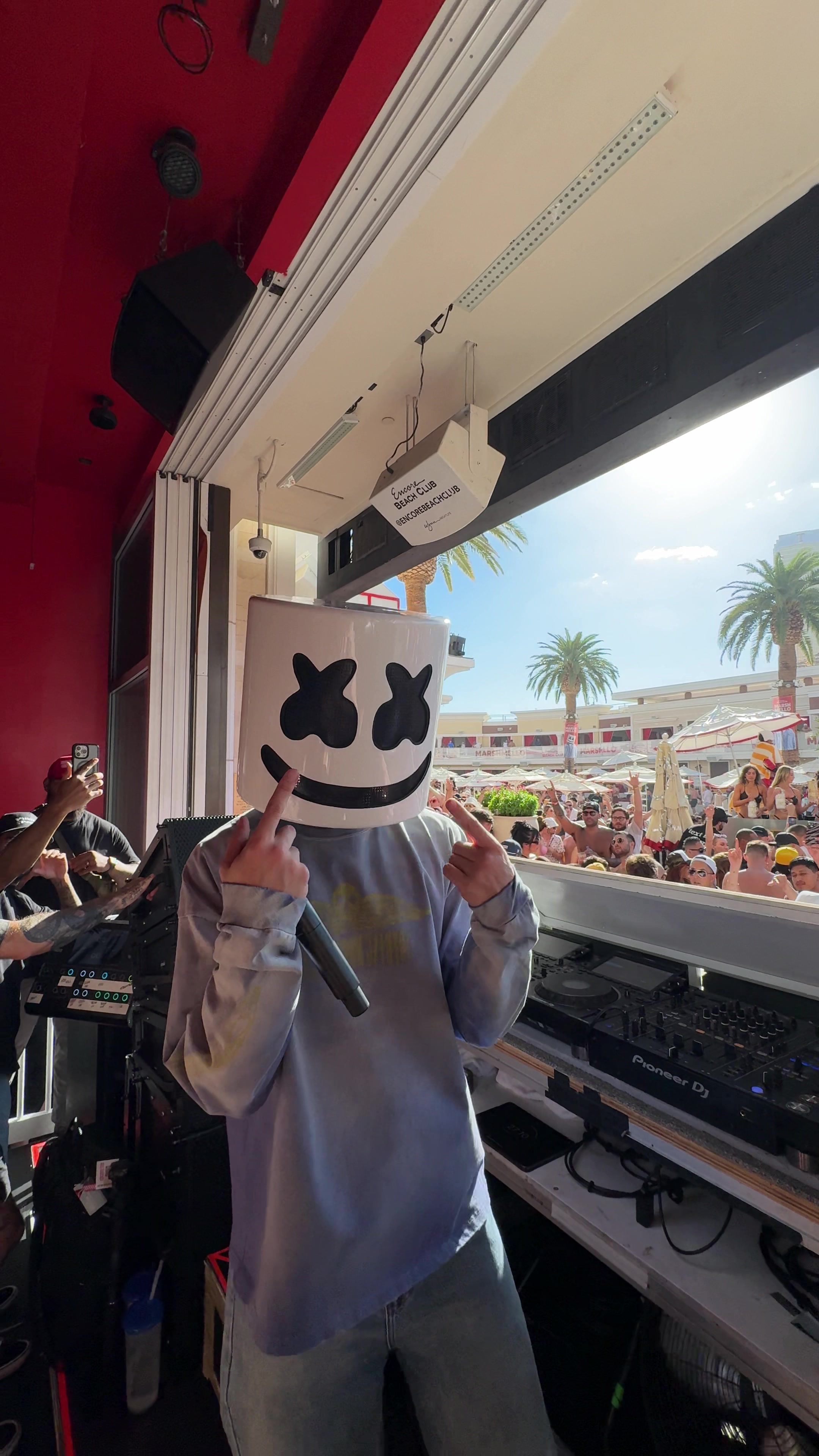 @fanpage | all things mello