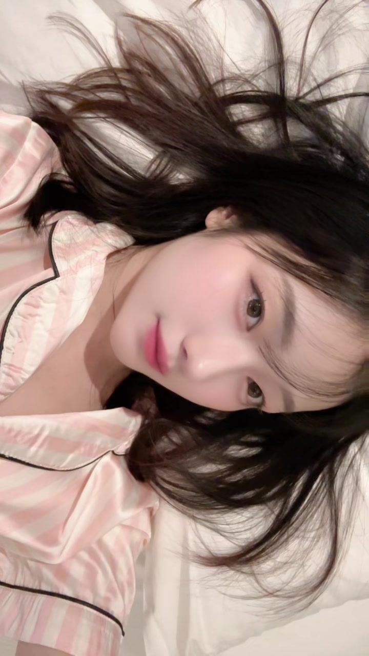 @anellecy