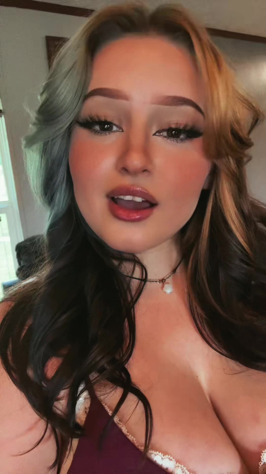 @HannahLovelyTV