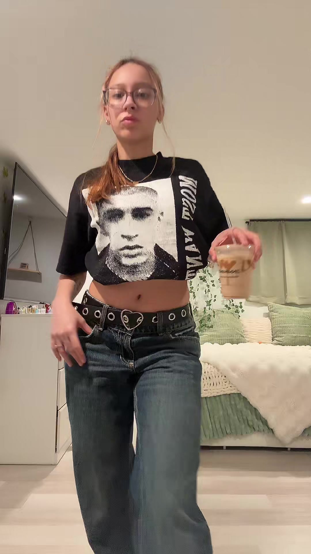 @𝒜𝓁𝒾𝒶𝓃𝒾𝓈