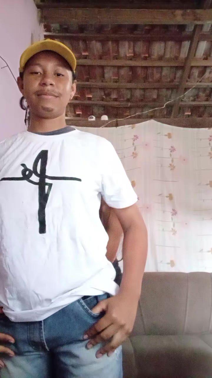 @🫦