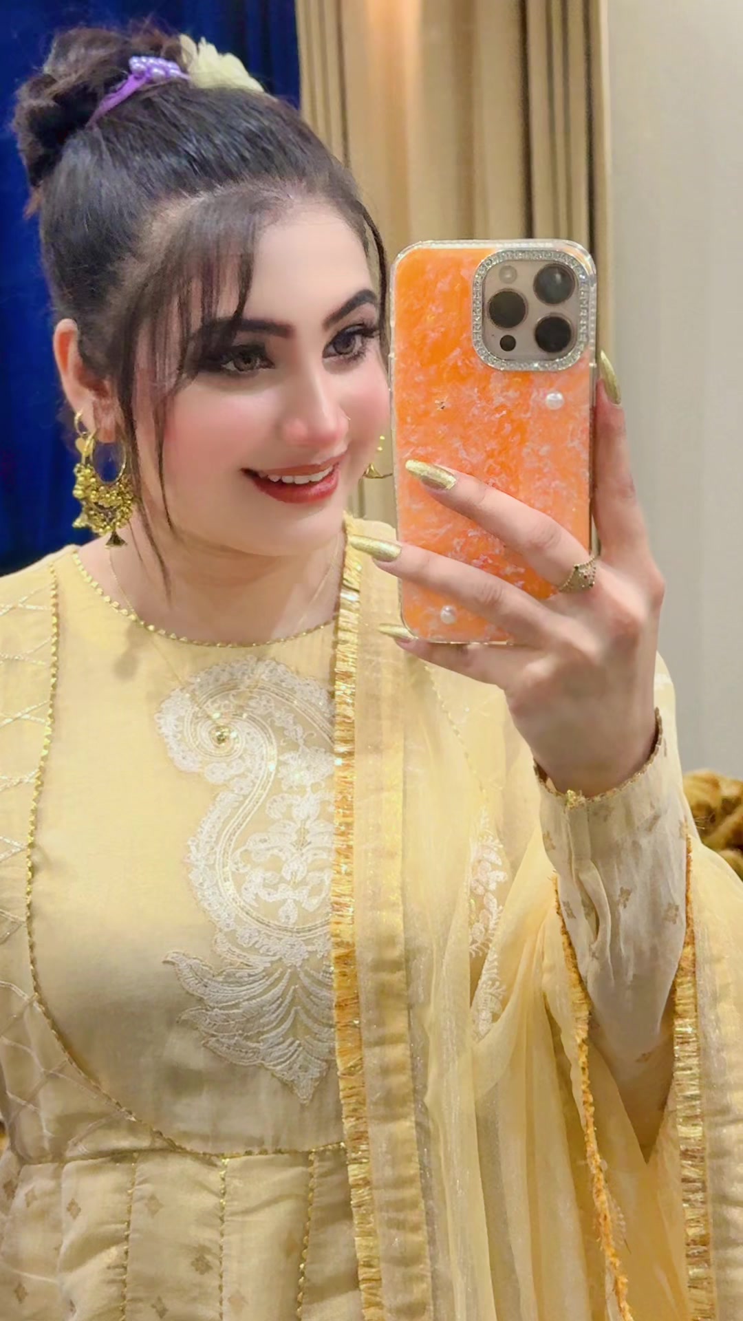 @🎤 𝓣𝓻𝓮𝓷𝓭𝔂 𝓖𝓲𝓻𝓵 🎤