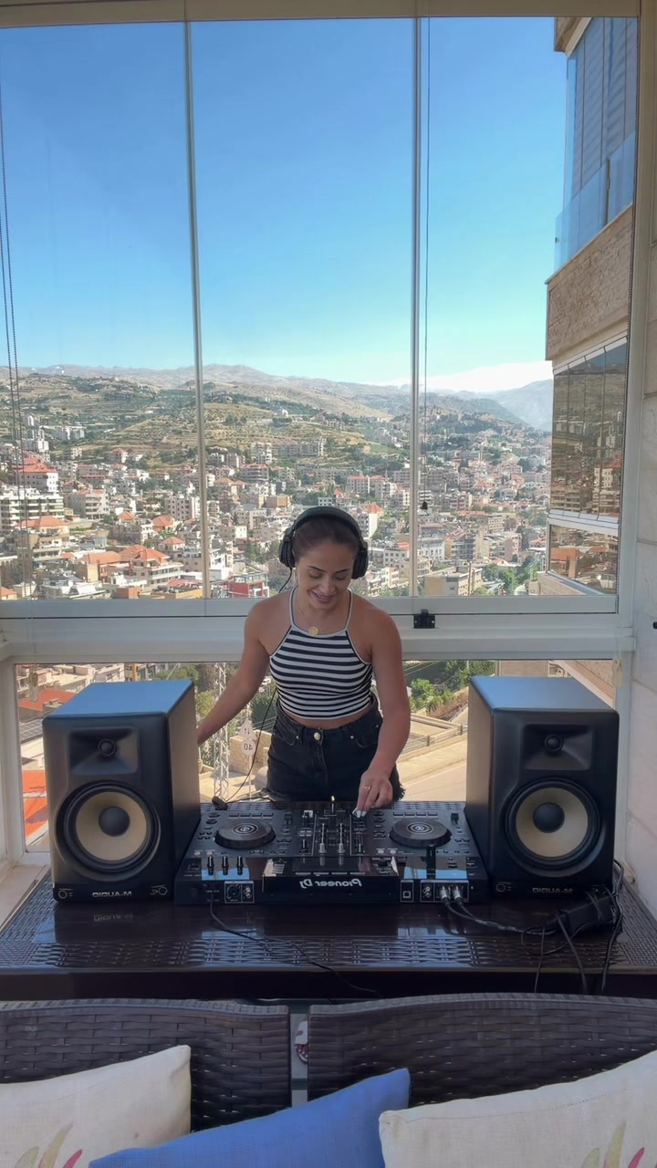 @Dj Suzy
