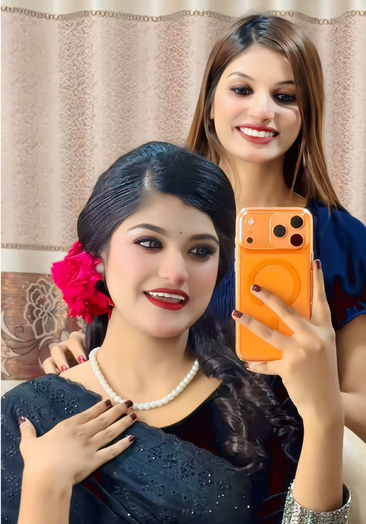 @Akhi Pakhi