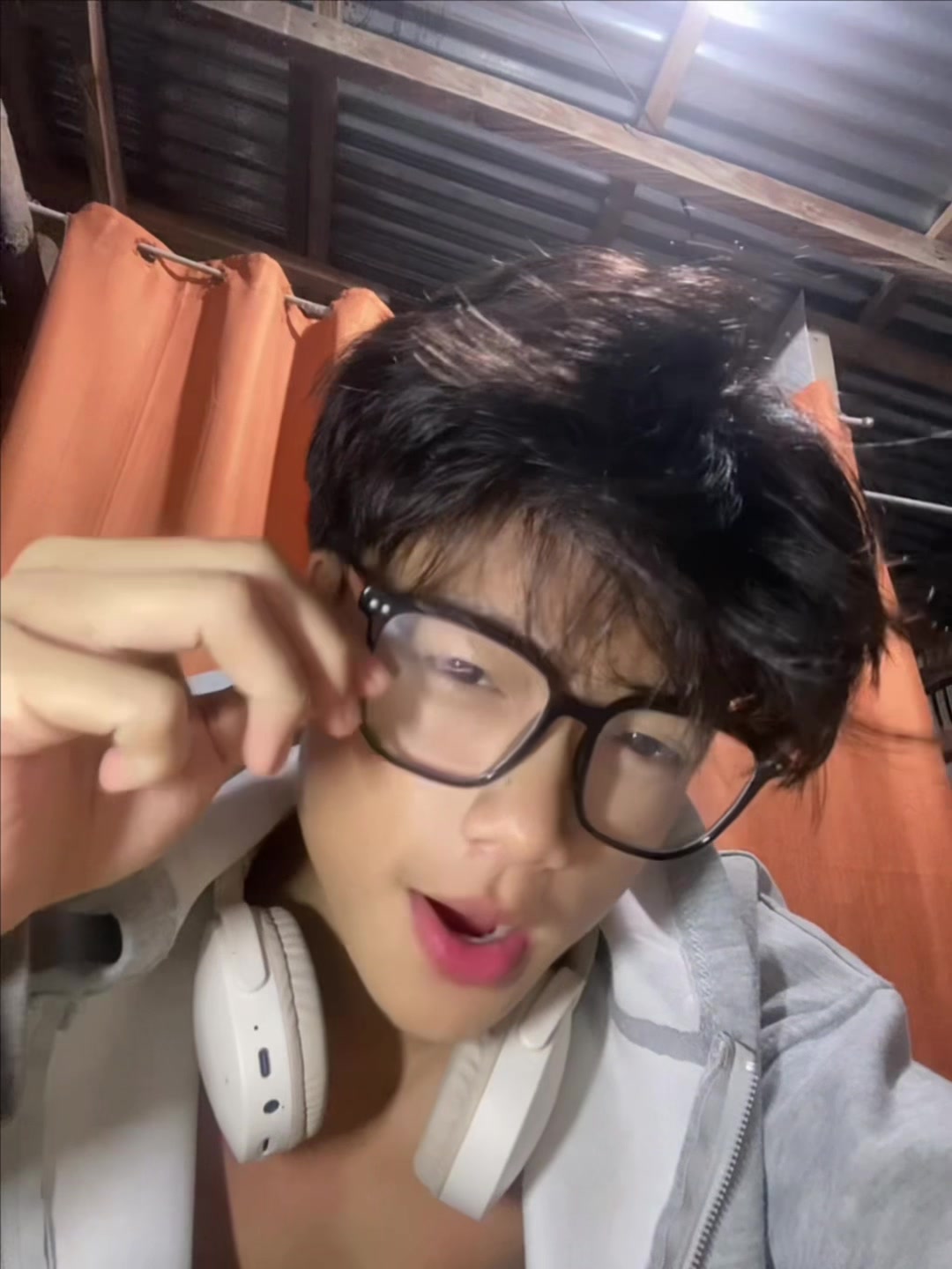 @Cj ใ