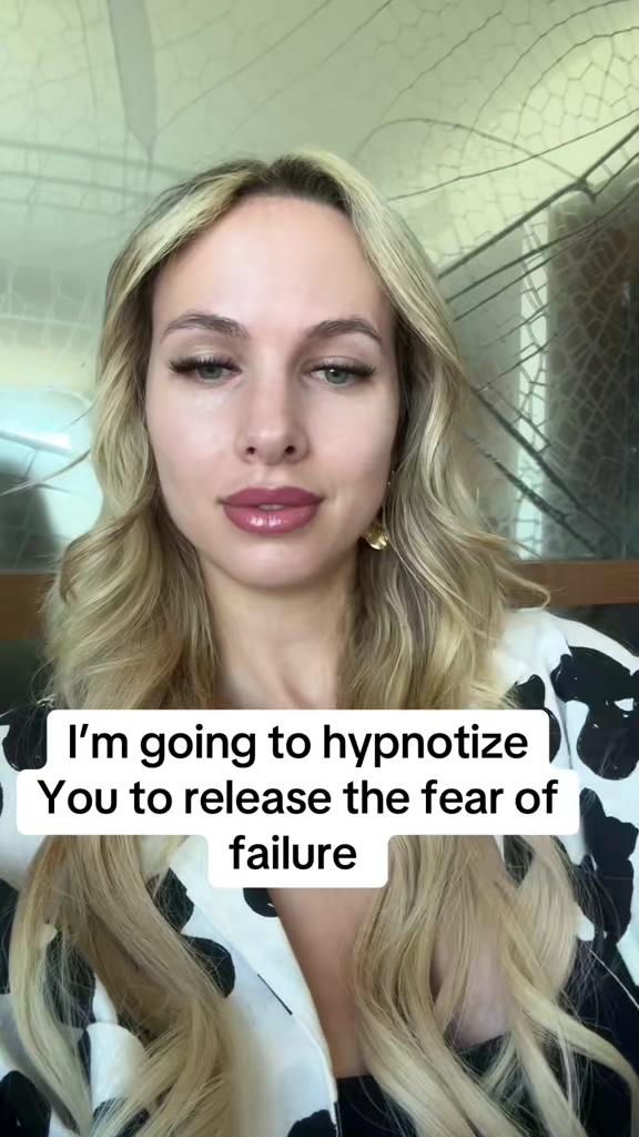 @Hypnotist | Julia Hankins