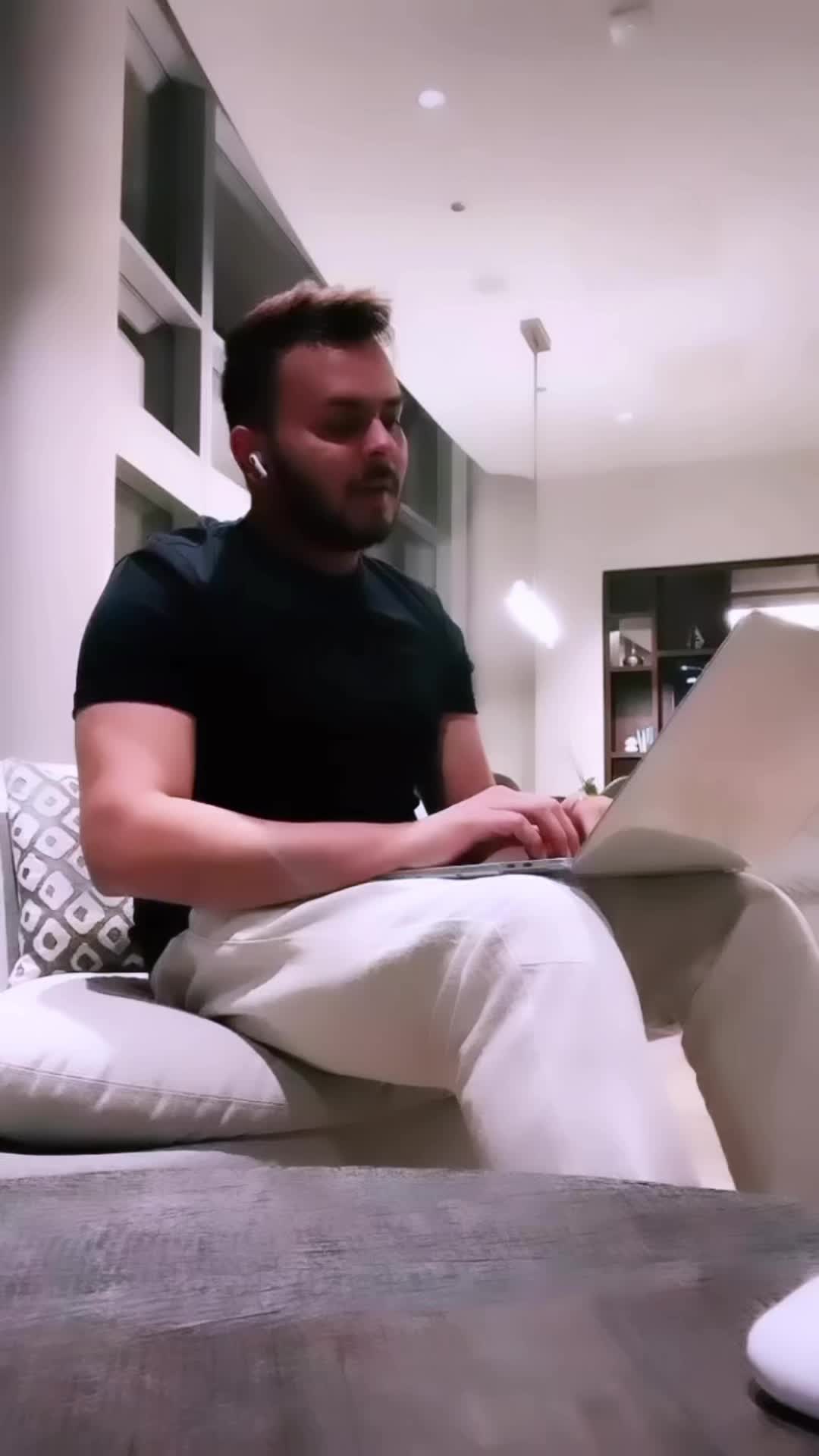 @Ꭻᴇᴇᴛ