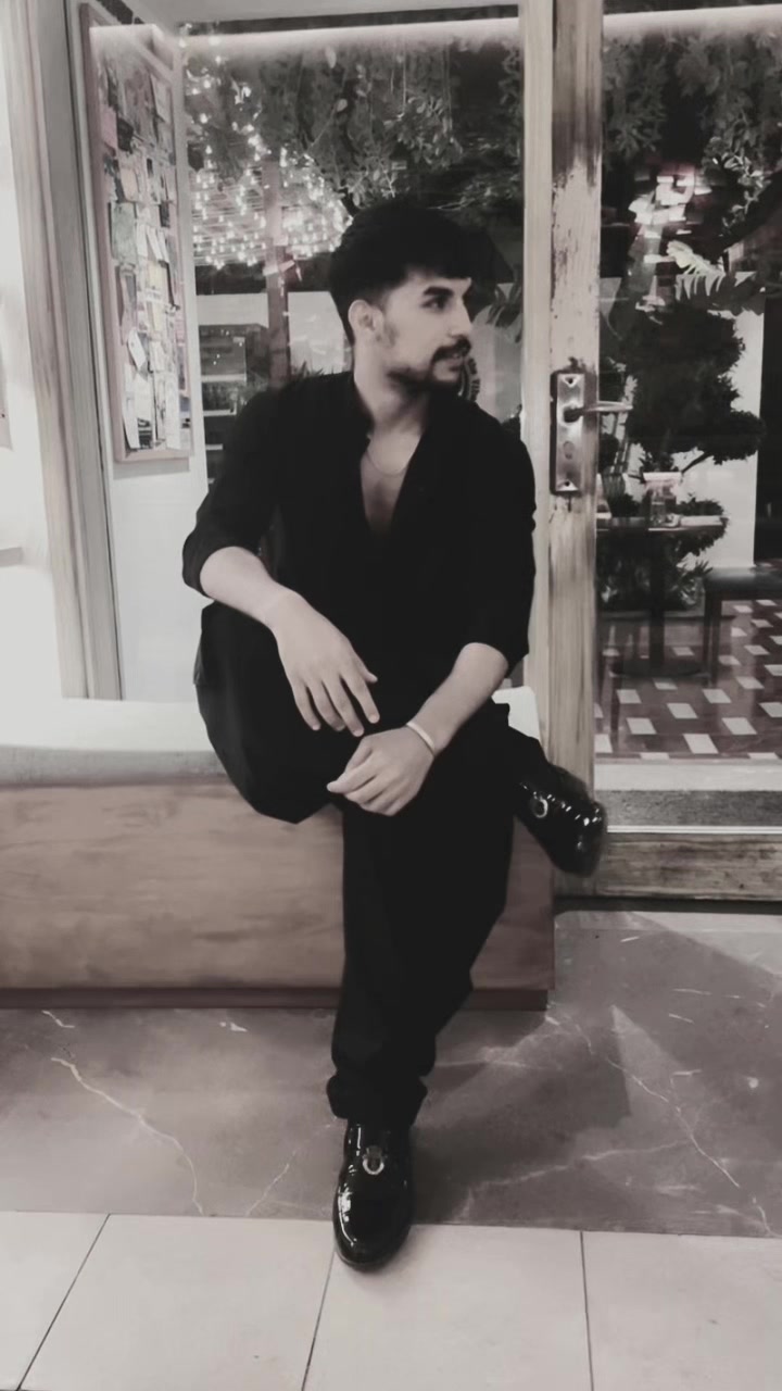 @ADIL AFZAL⚜️👑