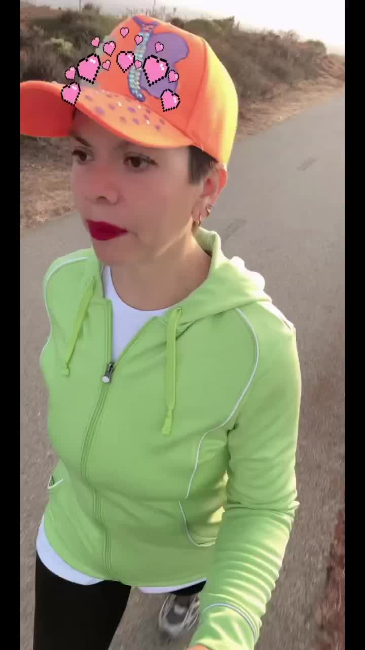 @vickisisepuede