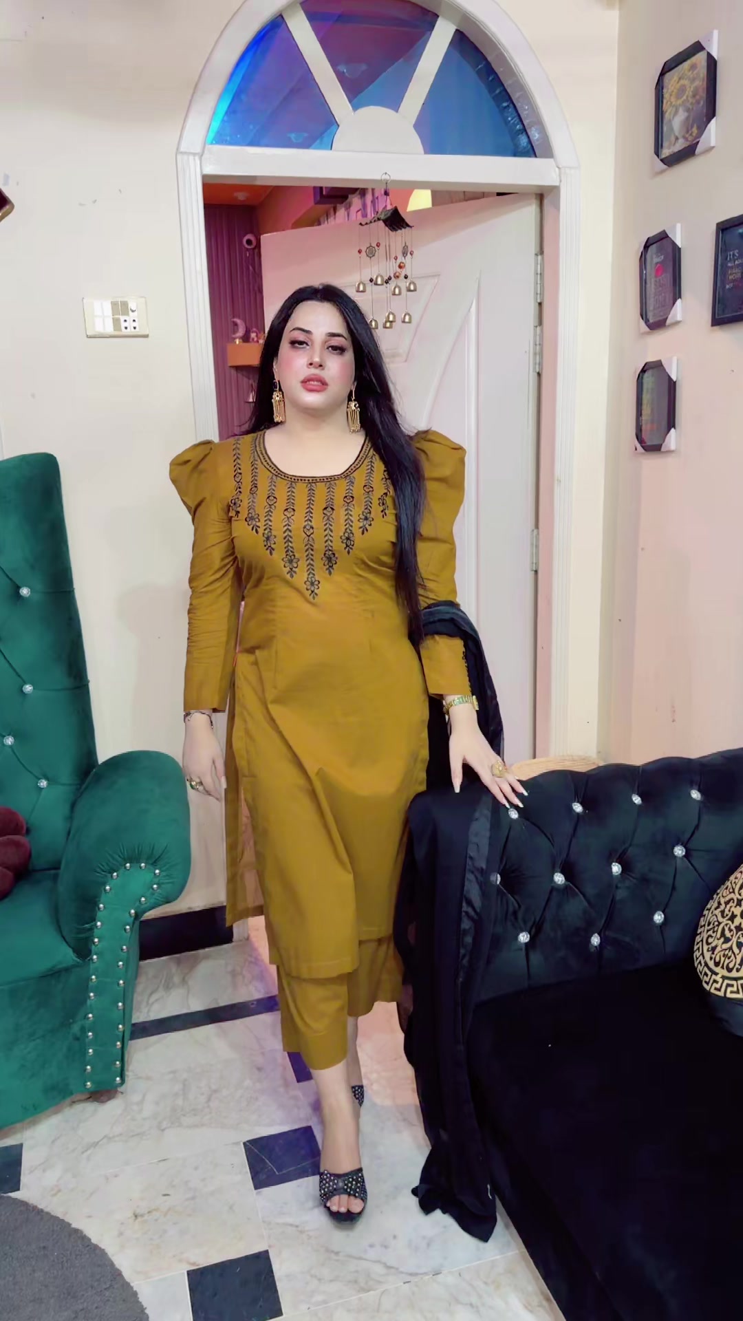 @👑cHaHaT QuEeN👑🧚🏻♀️