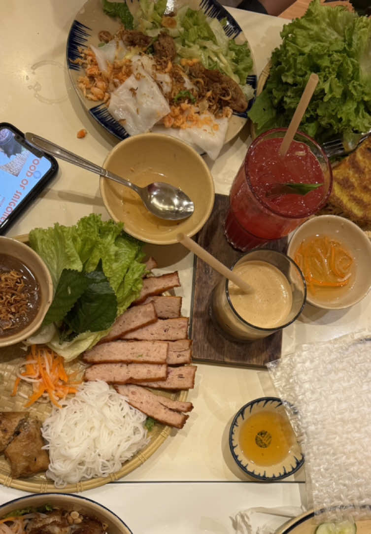 @Let&rsquo;s Eat Mga Paps!