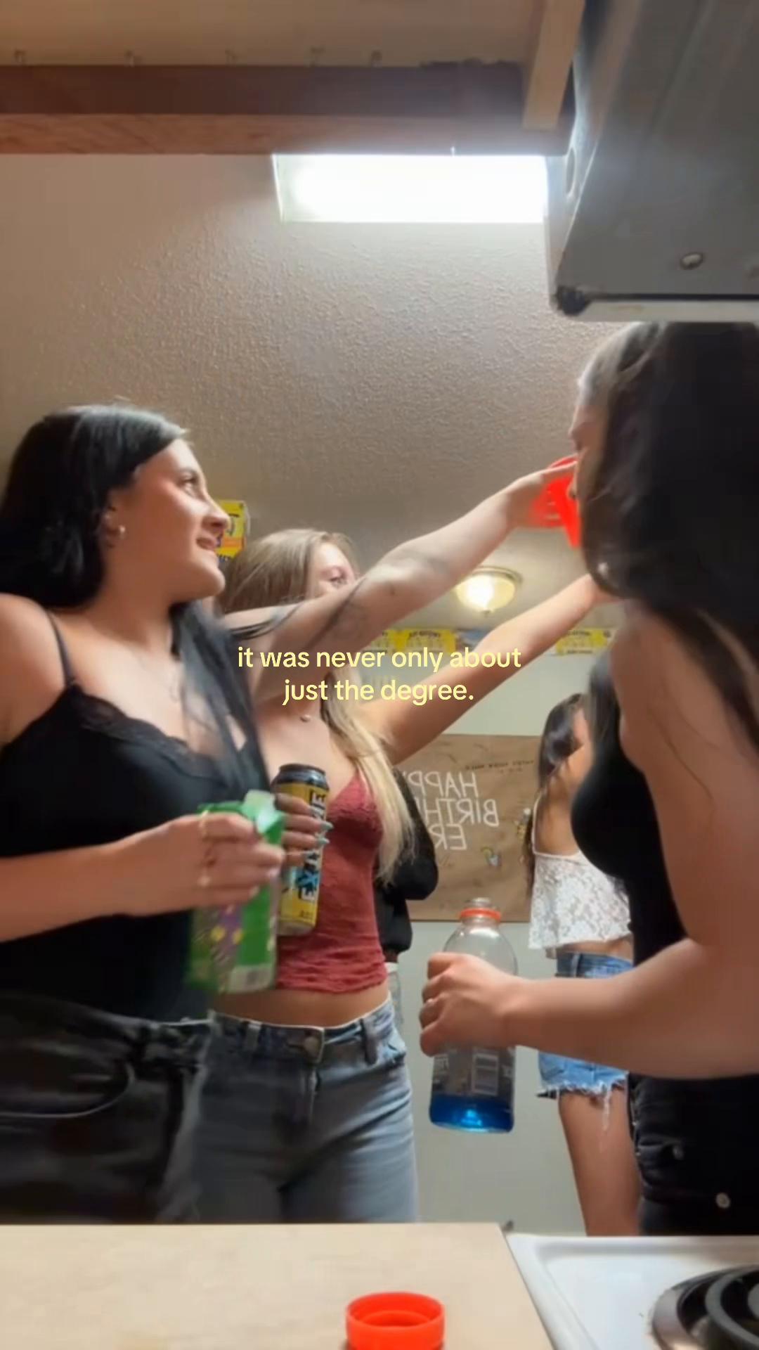 @🐆🥂🫧🐠💋