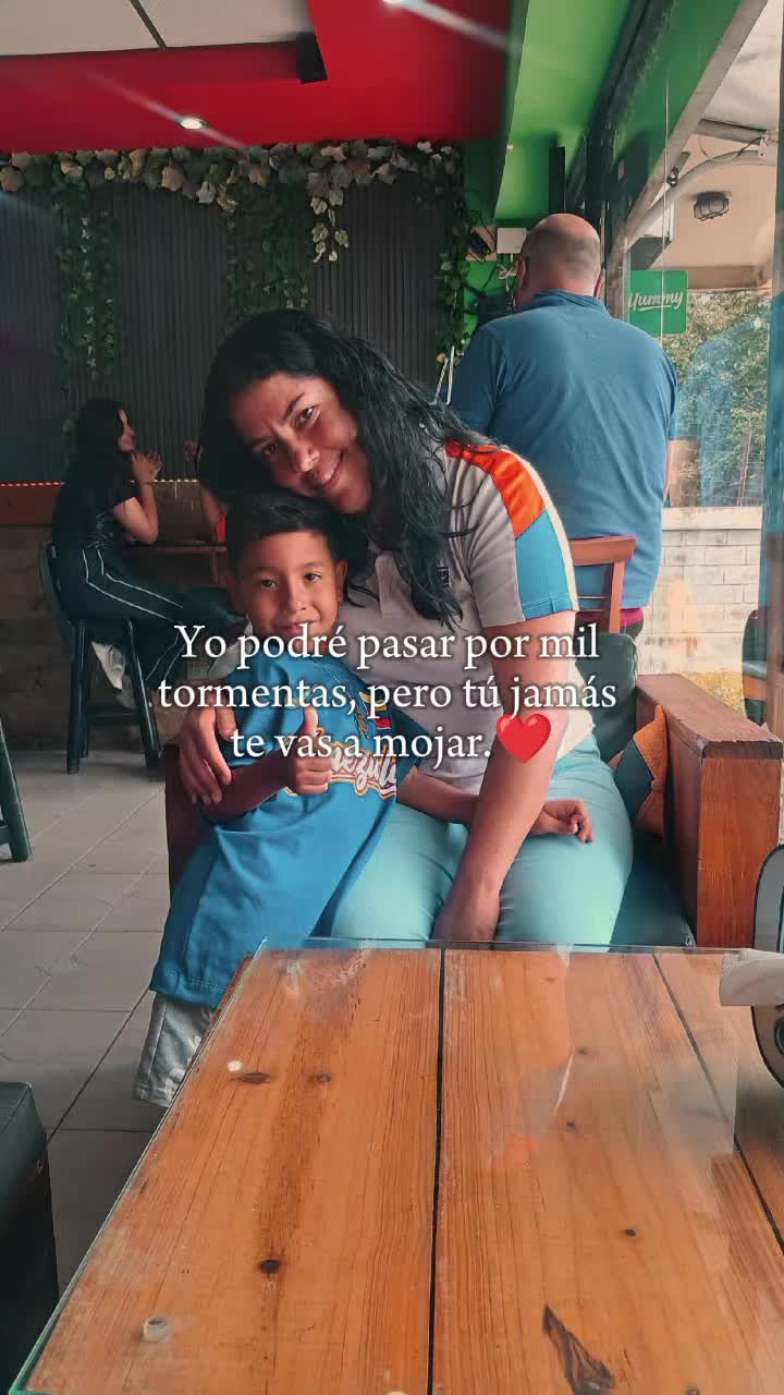 @M A R I 🦋✨