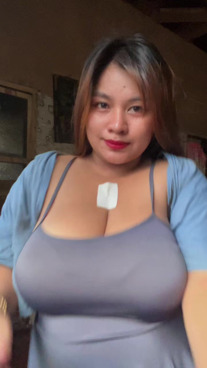 @cleavage mom