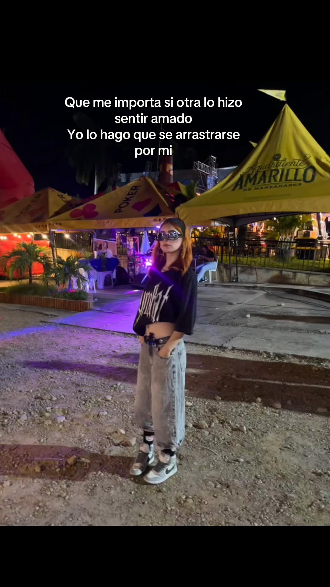 @🖤