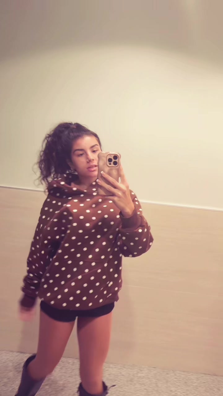 @lindseycannistra