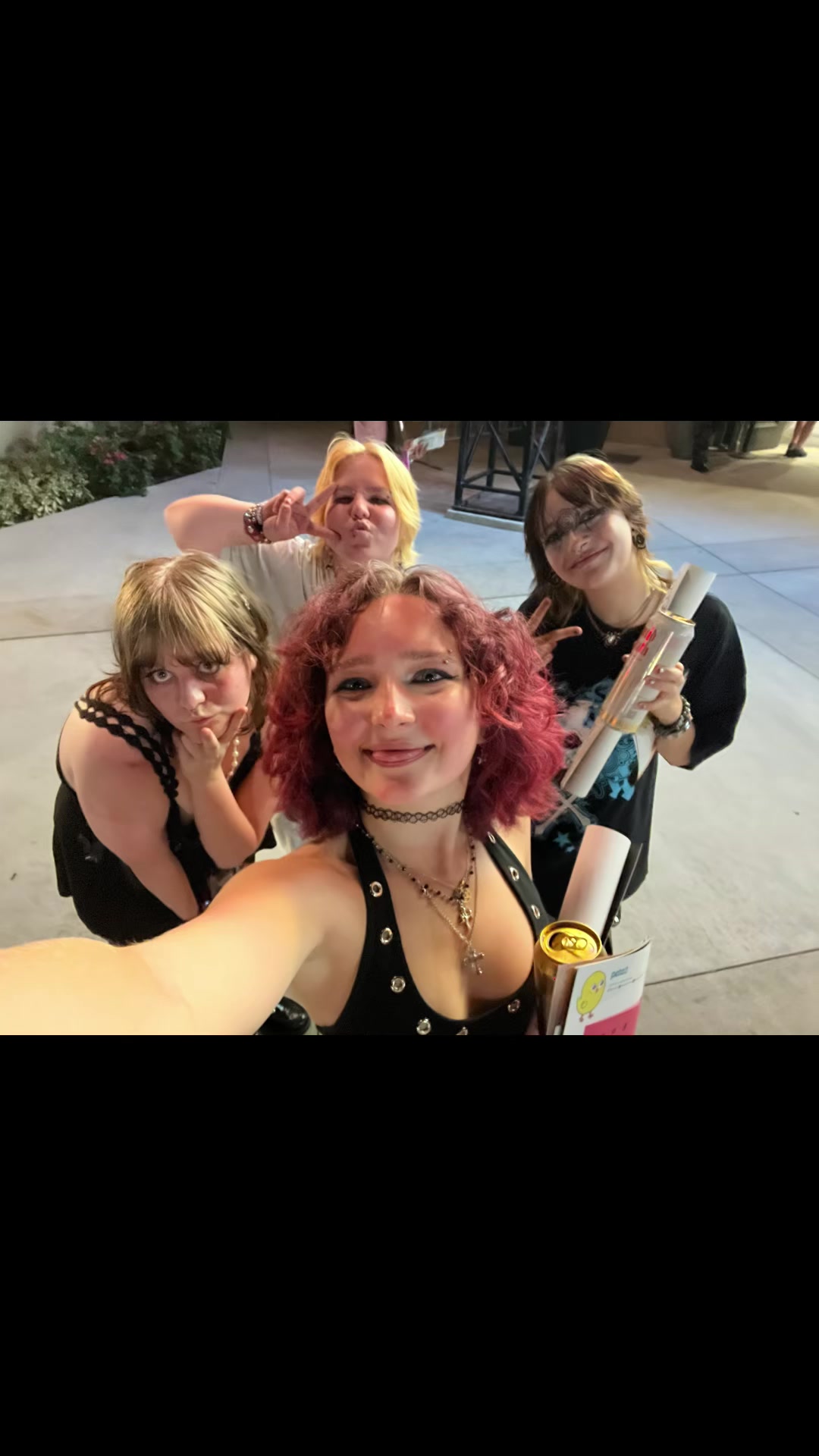 @CR0W